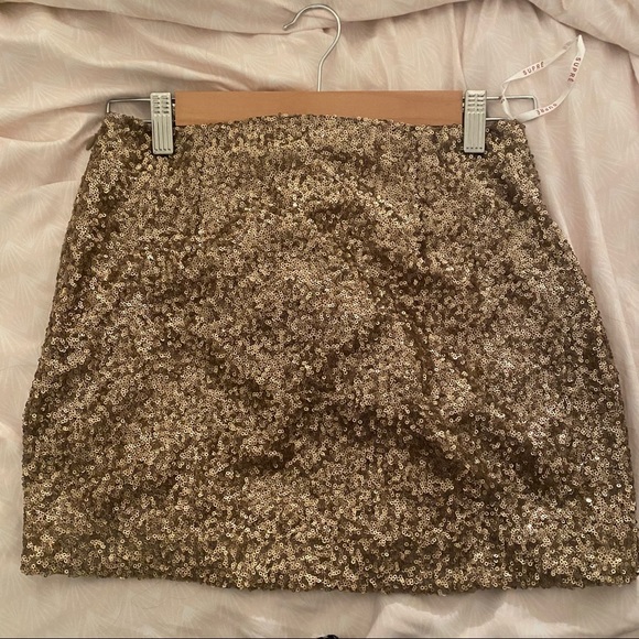 Supre gold tight mini skirt - Picture 2 of 5